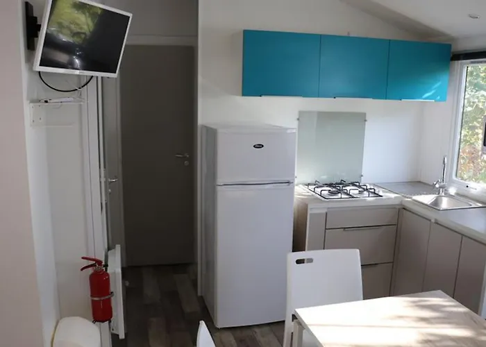 Mobil-home Spacieuse Avec Terrasse A - Api-1-52-422 Kemping