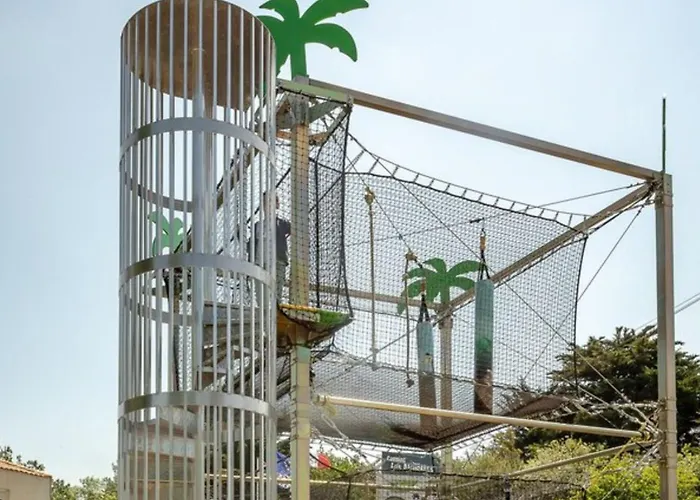 Mobil-home Spacieuse Avec Terrasse A - Api-1-52-422 * Brétignolles-sur-Mer